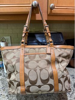 Coach Signature Canvas Tote Bag