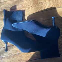 Ankle Black Boots With Elastic Stretch