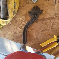 Monkey Wrench 