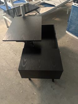 Black Lift-Top Coffee Table with Storage