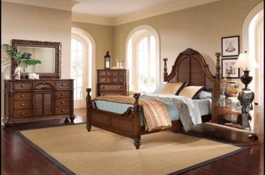 Queen size bedroom set ( deliver available)