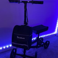 Steerable knee walker BlessReach