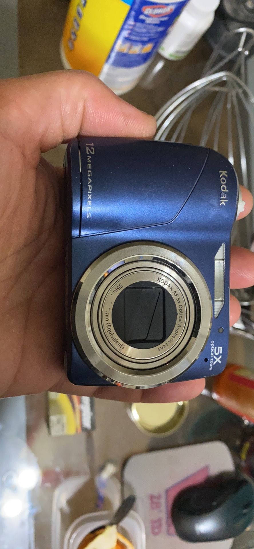 Kodak 12 MP digital camera with SD card
