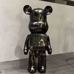 🧸 Stylish Bearbrick Figurine – Black Marble 