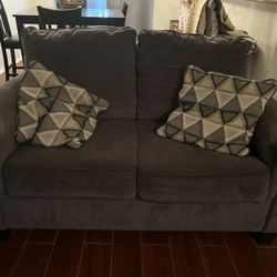 Couch An Love Seat 