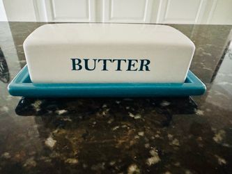 Butter Dish with Lid Turquoise and White By Mainstays 7”x3.25”x2”