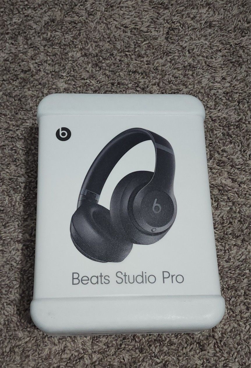 Beats Studio Pro Noise Cancelling Hesdphones