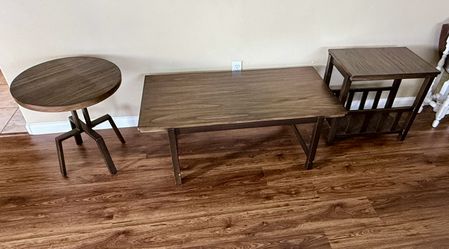 Ashley Riggerton 3-Piece Coffee & End Table Set