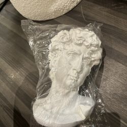 Statue Head 