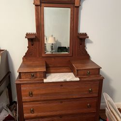 Gorgeous Antique Dresser In Excellent Condition