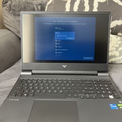 VICTUS LENOVO GAMING LAPTOP