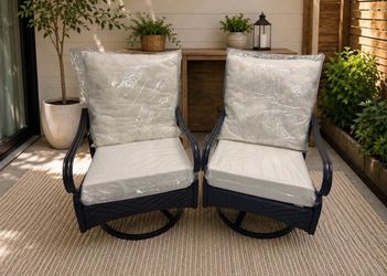 Brand new patio furniture chairs