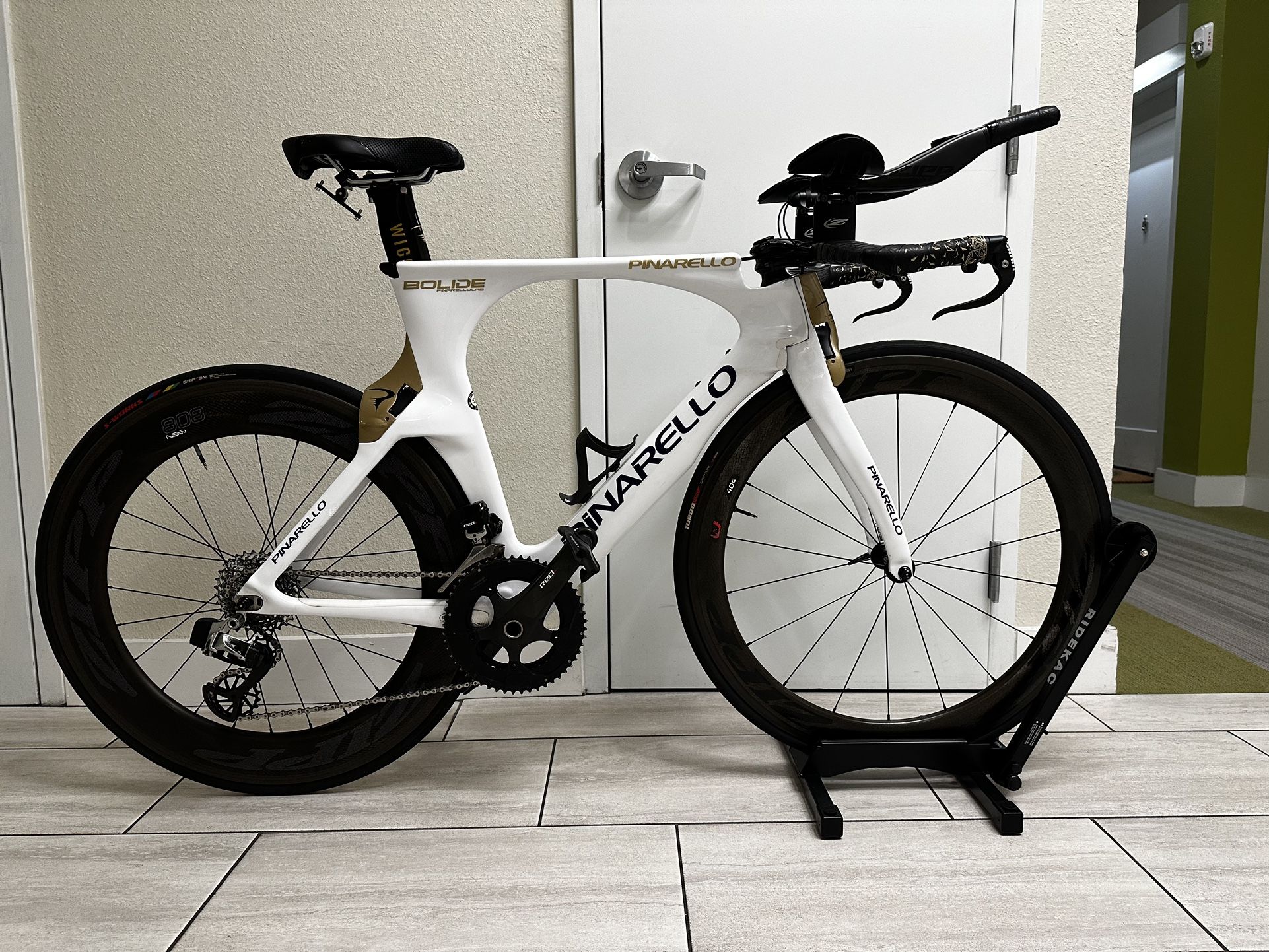 Pinarello Bolide Team Wiggins Special Edition