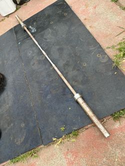 Olympic barbell 7’ft
