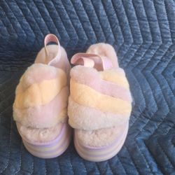 UGG Disco Stripe Fluff Yeah Platform Slide in Primrose/ Pink Dusk Size 8