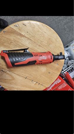 Milwaukee M12 12V Lithium-Ion Cordless 3/8 in. Ratchet (Tool-Only)
