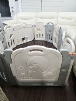 Cloud Castle Playpen With Door.