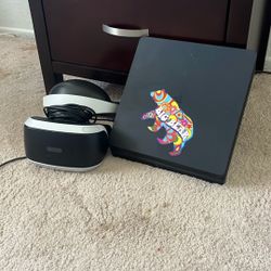 PS4 Slim + VR        NO CONTROLLERS FOR THE CONSOLE OR VR