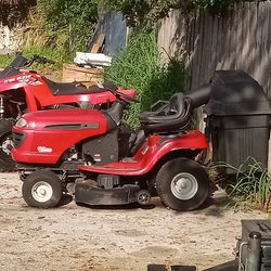 Craftsman 42" High Performance Deck,20hp Ohv ,W/Bagger,Battery Starts,Clean Tank,Could Use Oil Change And Filter,Owners Says in Working Order ,