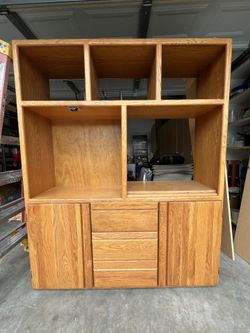 Furniture Stand / Mueble De Madera Buena
