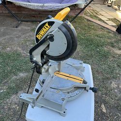 DeWalt miter saw 12 inch blade DW705