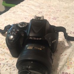 Nikon D5200 - Without lense With Extra Battery. 
