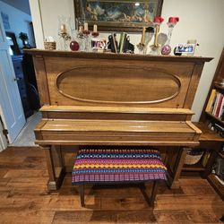 Antique Oak Quartersawn Upright Piano