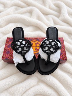 New Tory Burch Sandals Size 7.5