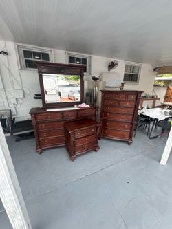 Matching Cherry Wood Bedroom Set