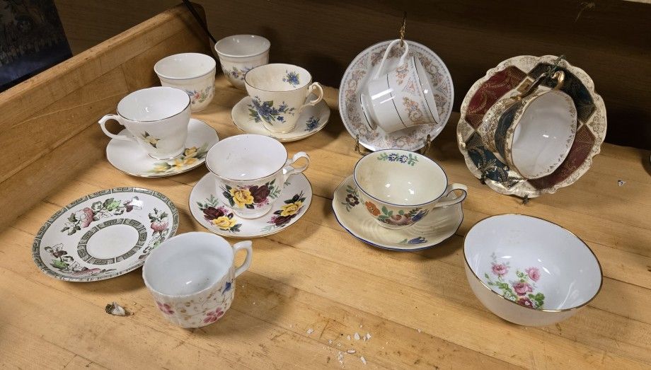 Vintage Elegant Bone China