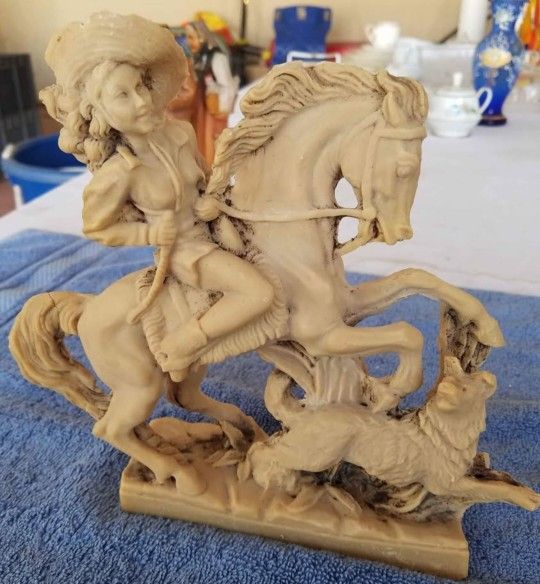 Calamity Jane Horse Figurine Resin Some Slight Damage B10A046