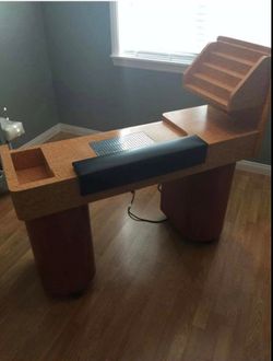 Manicure station
