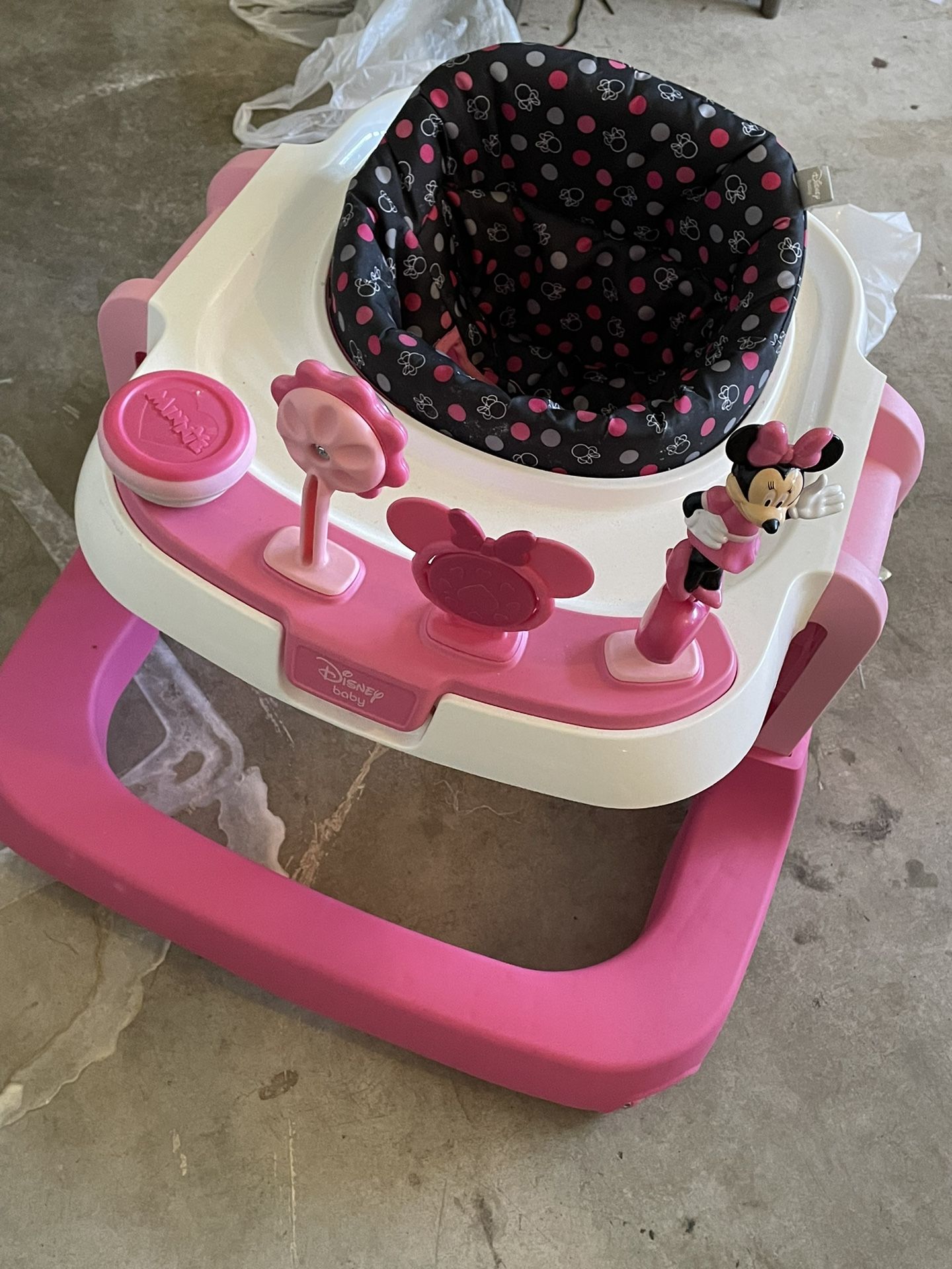 Mini Mouse Walker