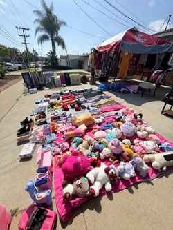 Garage Saleee