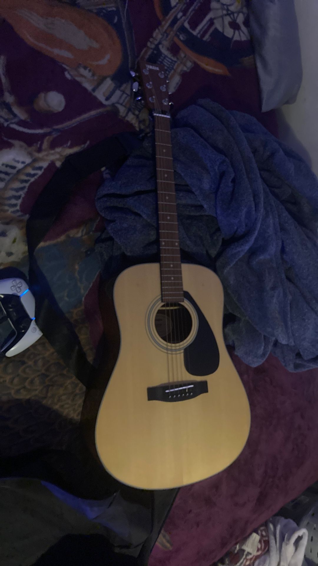 Yamaha Acoustic Guitar