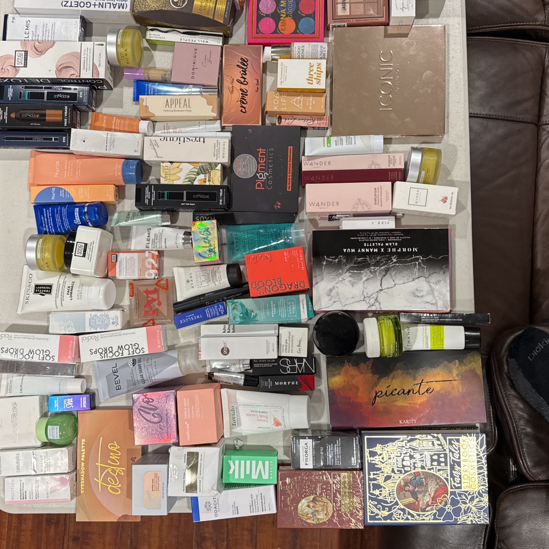 Wholesale Makeup Bundle Best Offer Takes It