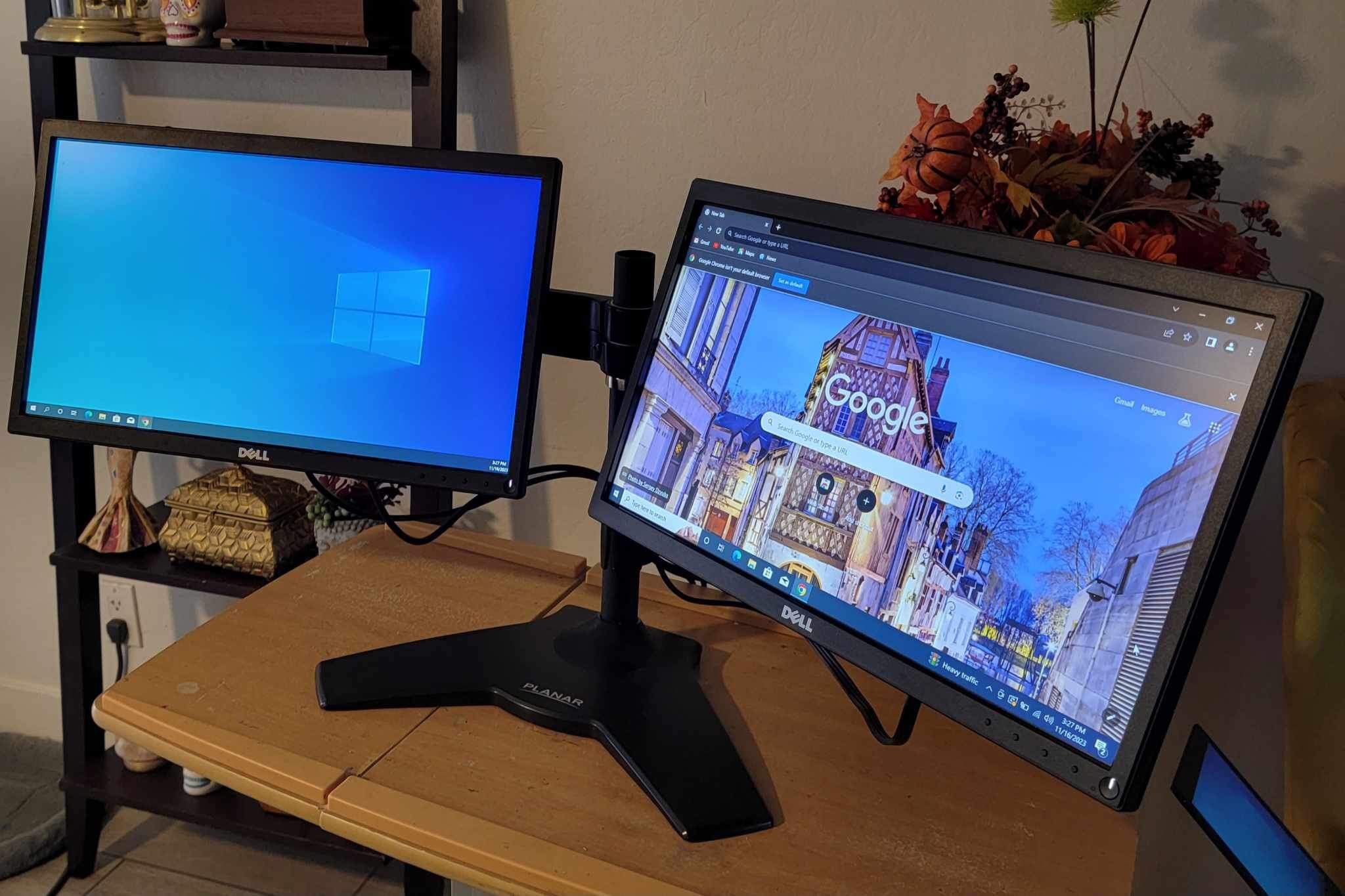 DELL monitor 20 inches P2018H  VGA. DISPLAY PORT (DP).HDMI. LCD LED MONITOR. ( DUAL MONITORS. WITH STAND )