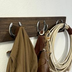 3 Horseshoe Wall Hook Rack 