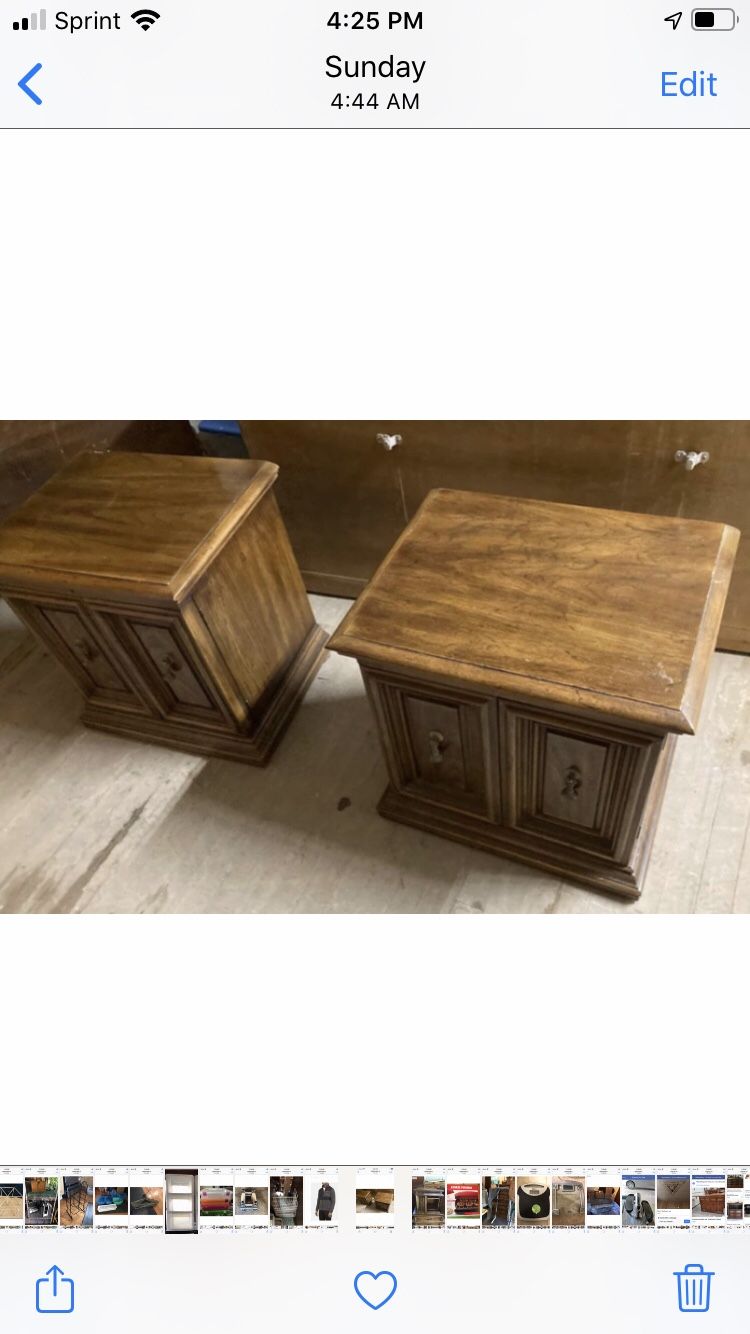 Henredon nightstand cupboards cord hole vintage