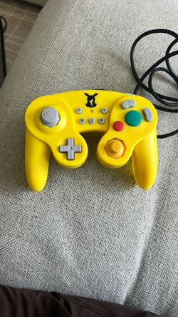 Nintendo Switch Pikachu Controller 