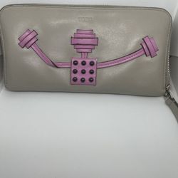 Tod’s Leather Ladies Zip Around Wallet