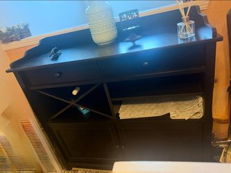 Cabinet/wine holder