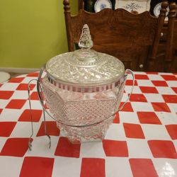 GLASS ICE PITCHER WITH LID