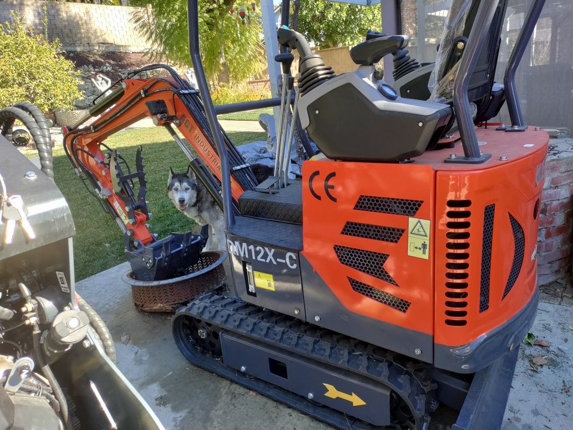 AGT Industrial DM12X-C 1 Ton, Upgraded Mini Excavator