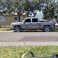 07 Chevy 157,000 Miles Runs Great