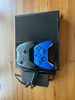 Xbox one with 2 controllers
