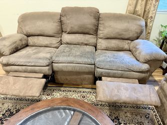 Recliner couch and loveseat set