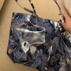 Tote