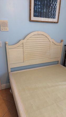 Queen headboard, bed frame and box with risers