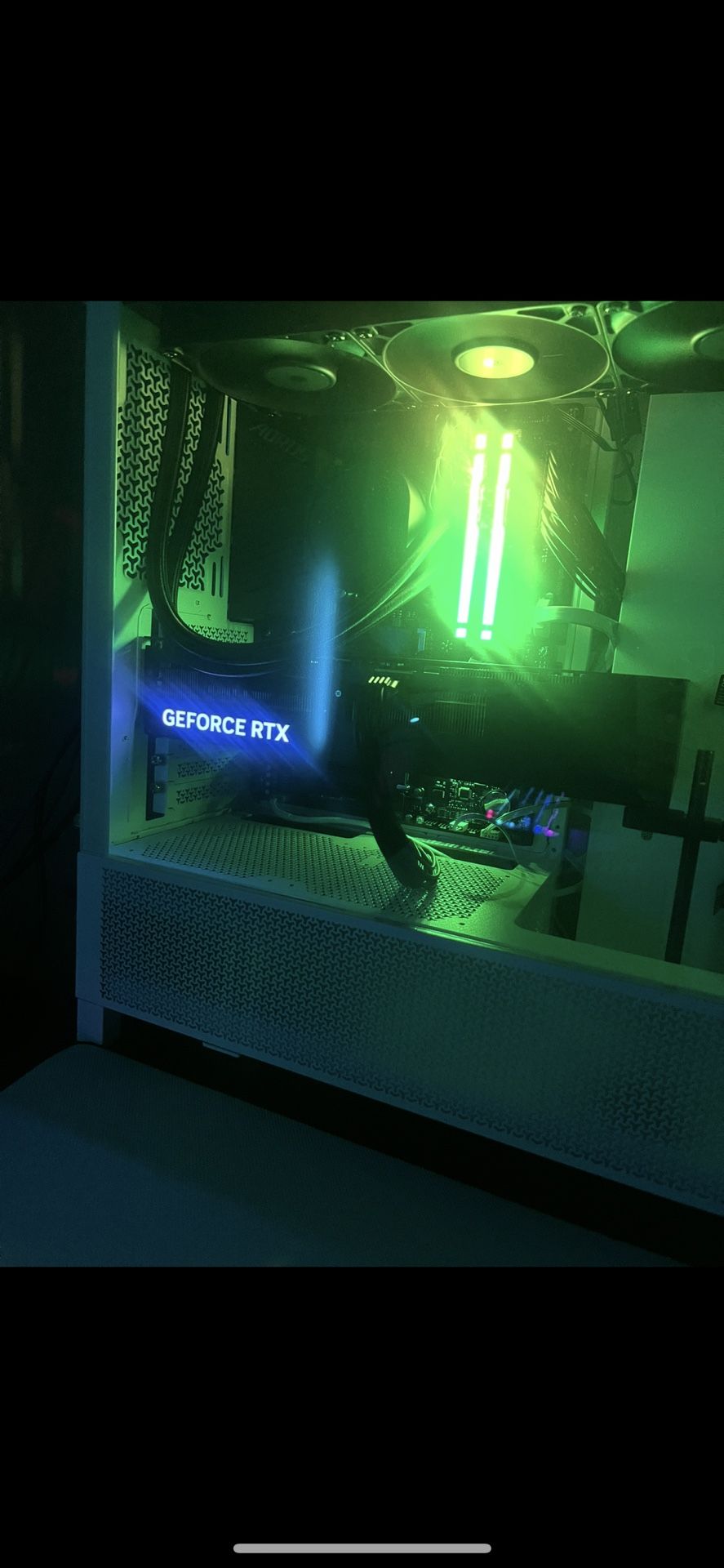 Custom RTX 4090 Gaming PC – i9, 32GB DDR5, 2TB – Built 1 Month Ago